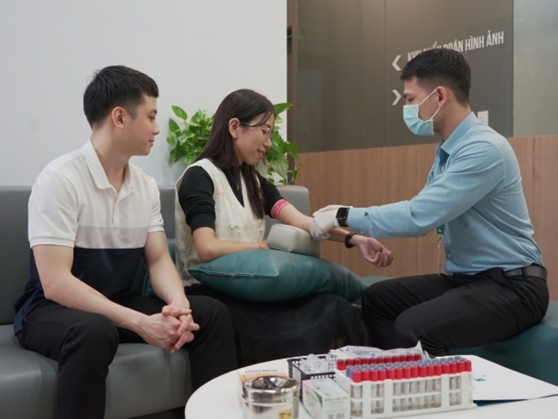 Bước sàng lọc giúp đánh giá nguy cơ mang gen tan máu bẩm sinh